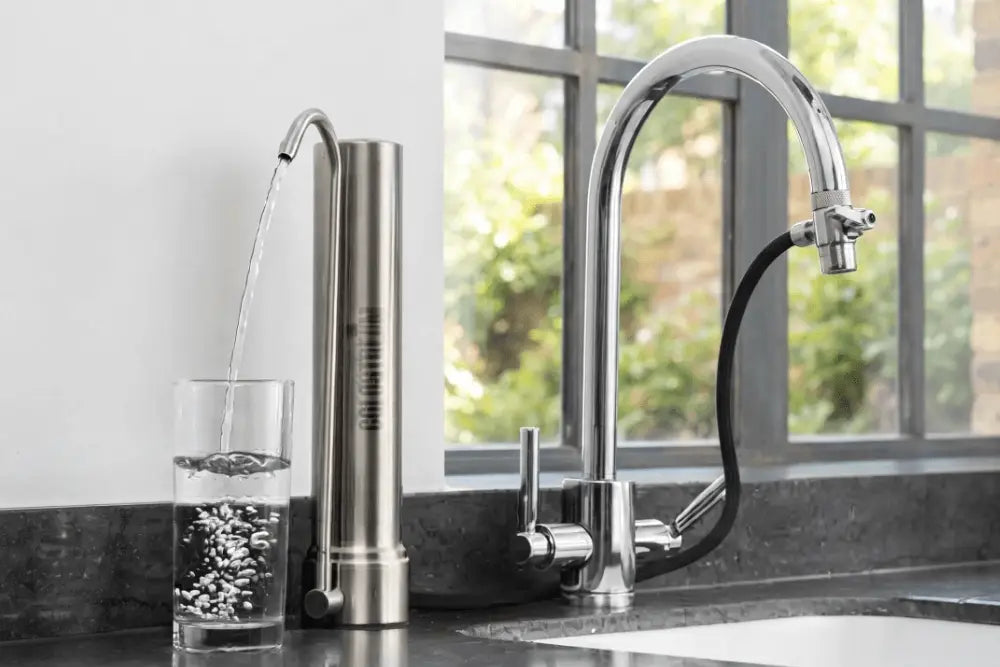 Filtre sur évier ou sous évier : installation, contraintes et différences au quotidien